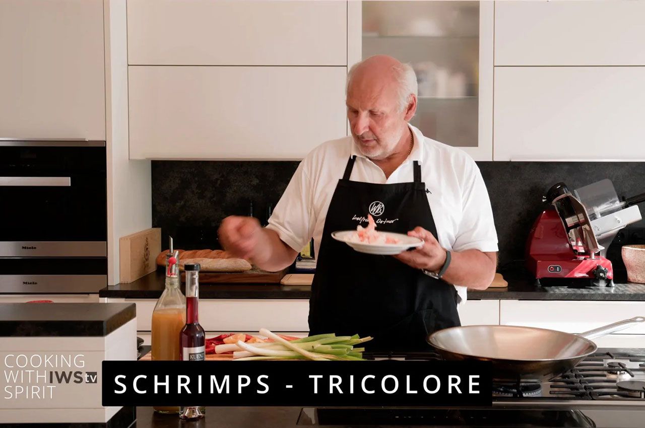 Sommerliches Scampi-Gericht mit Paprika